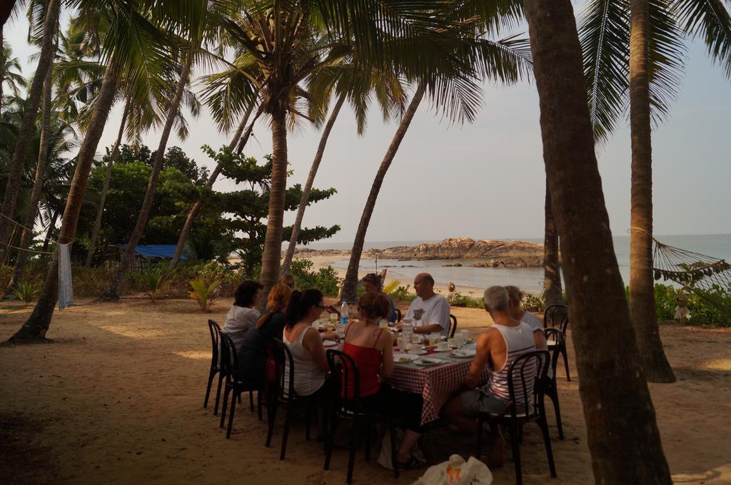 Chera Rocks Beach House Hotel Thottada Room photo