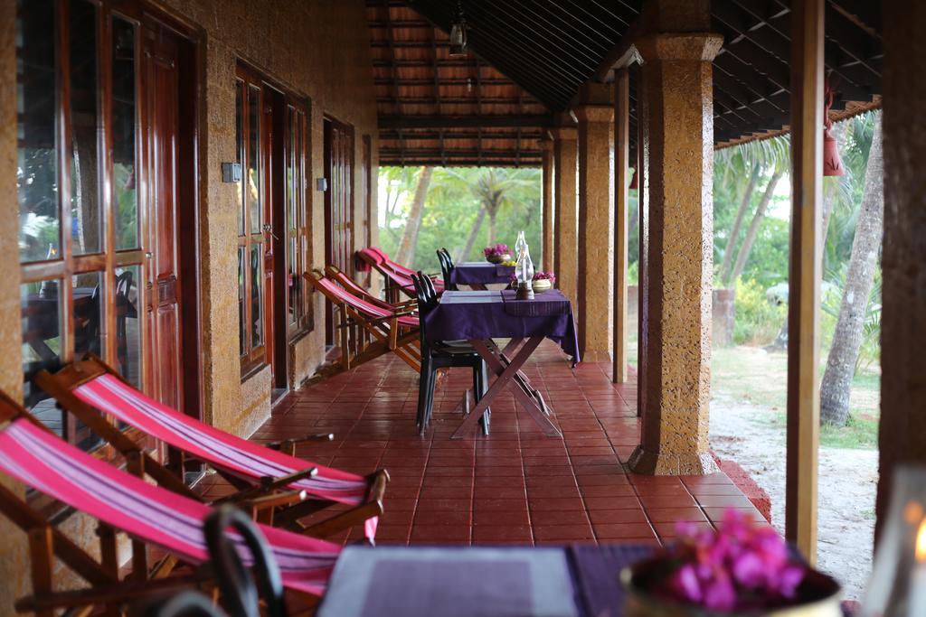 Chera Rocks Beach House Hotel Thottada Exterior photo
