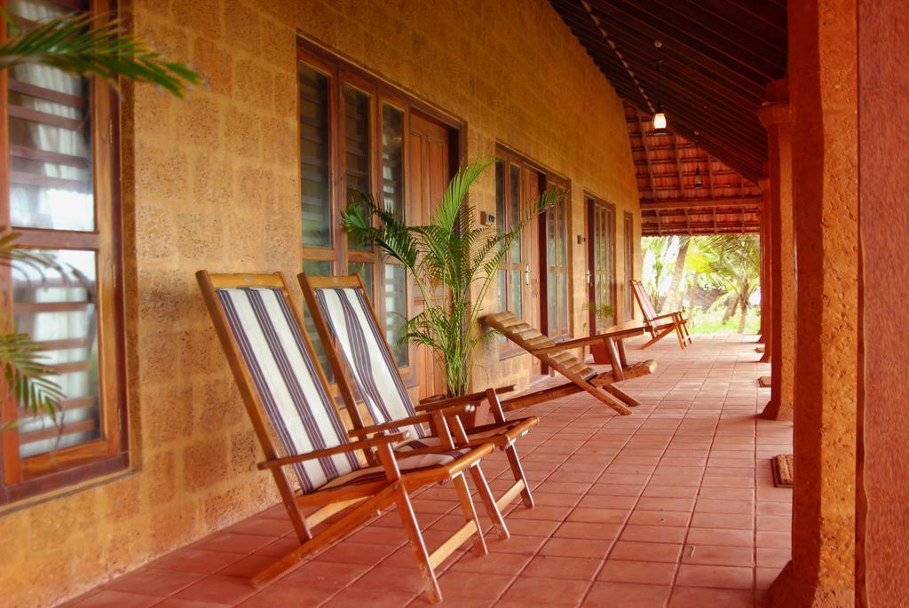 Chera Rocks Beach House Hotel Thottada Room photo