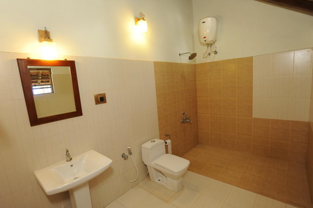 Chera Rocks Beach House Hotel Thottada Room photo
