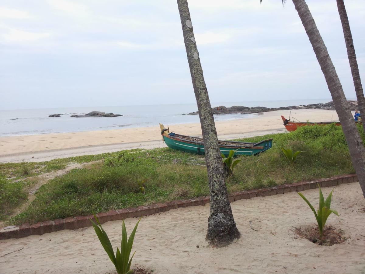 Chera Rocks Beach House Hotel Thottada Exterior photo